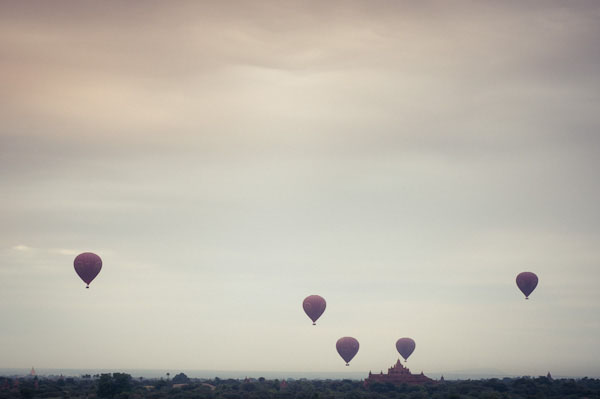 Mit dem Ballon über Bagan