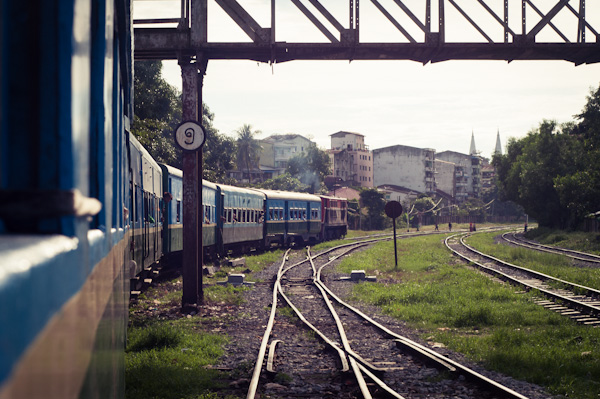 Mit dem Zug durch Myanmar